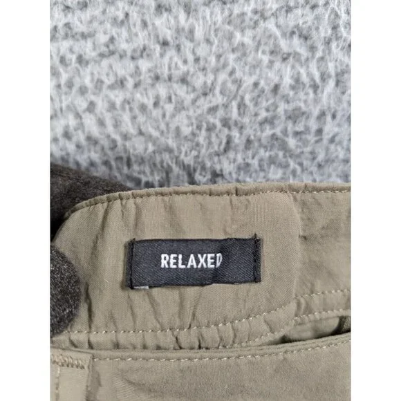 REI Co-op Shorts Mens 40 Nylon Hiking Outdoor Relaxed Cargo Pockets Beige - Picture 7 of 16